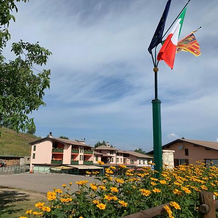 Hotel Edelweiss San Zeno di Montagna Eksteriør billede