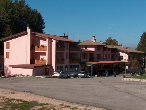Hotel Edelweiss San Zeno di Montagna Eksteriør billede