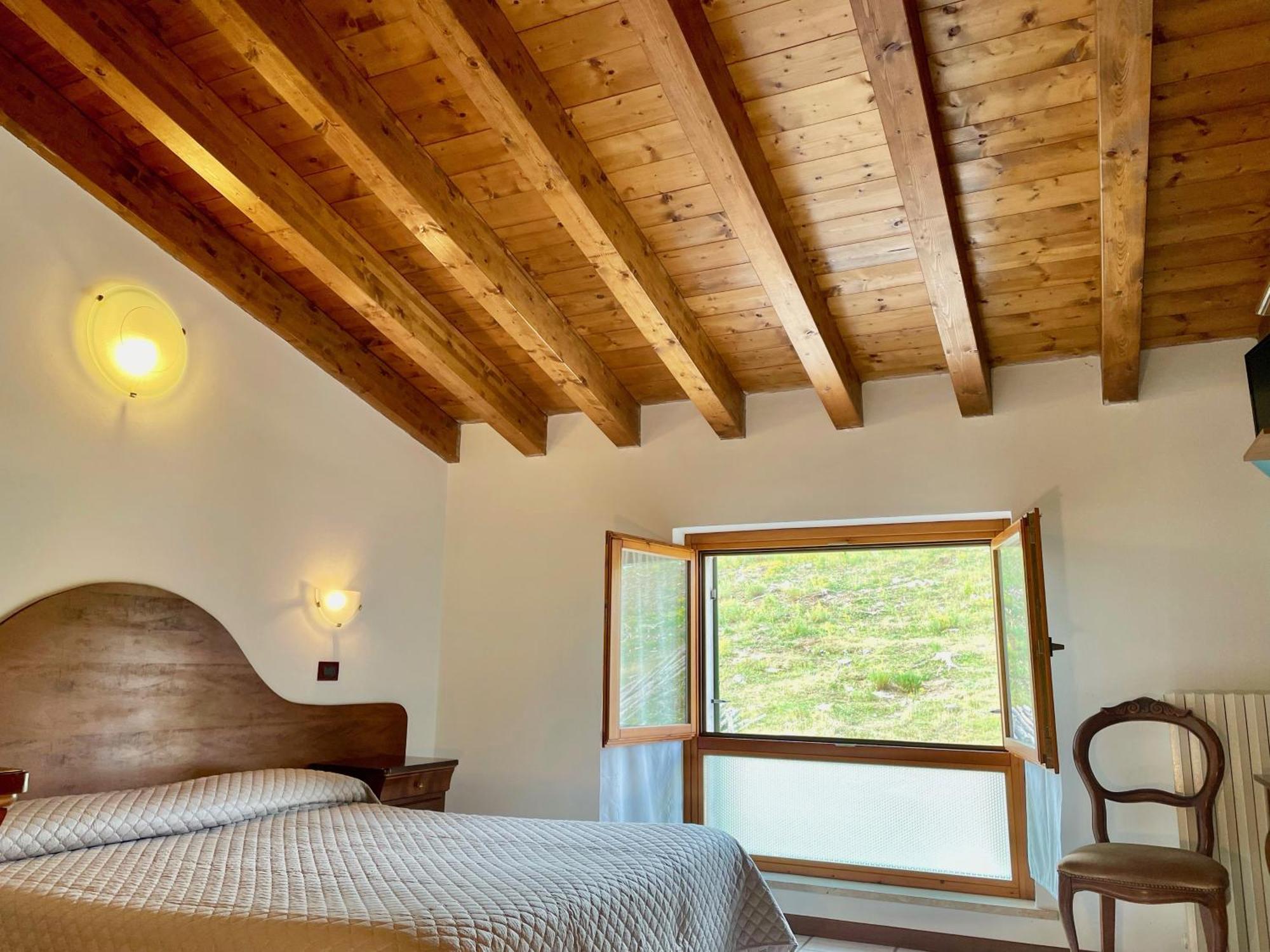 Hotel Edelweiss San Zeno di Montagna Eksteriør billede