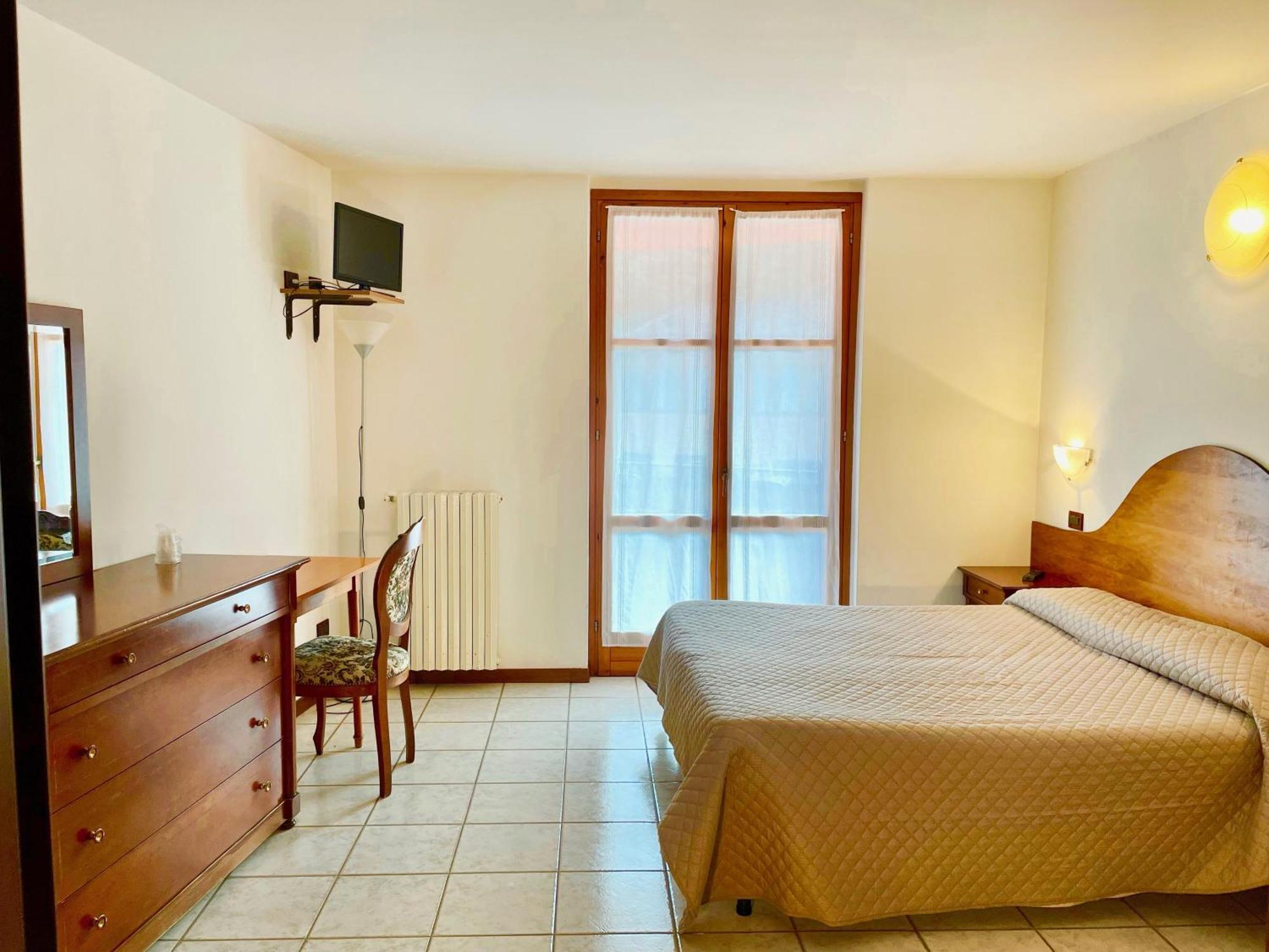 Hotel Edelweiss San Zeno di Montagna Eksteriør billede