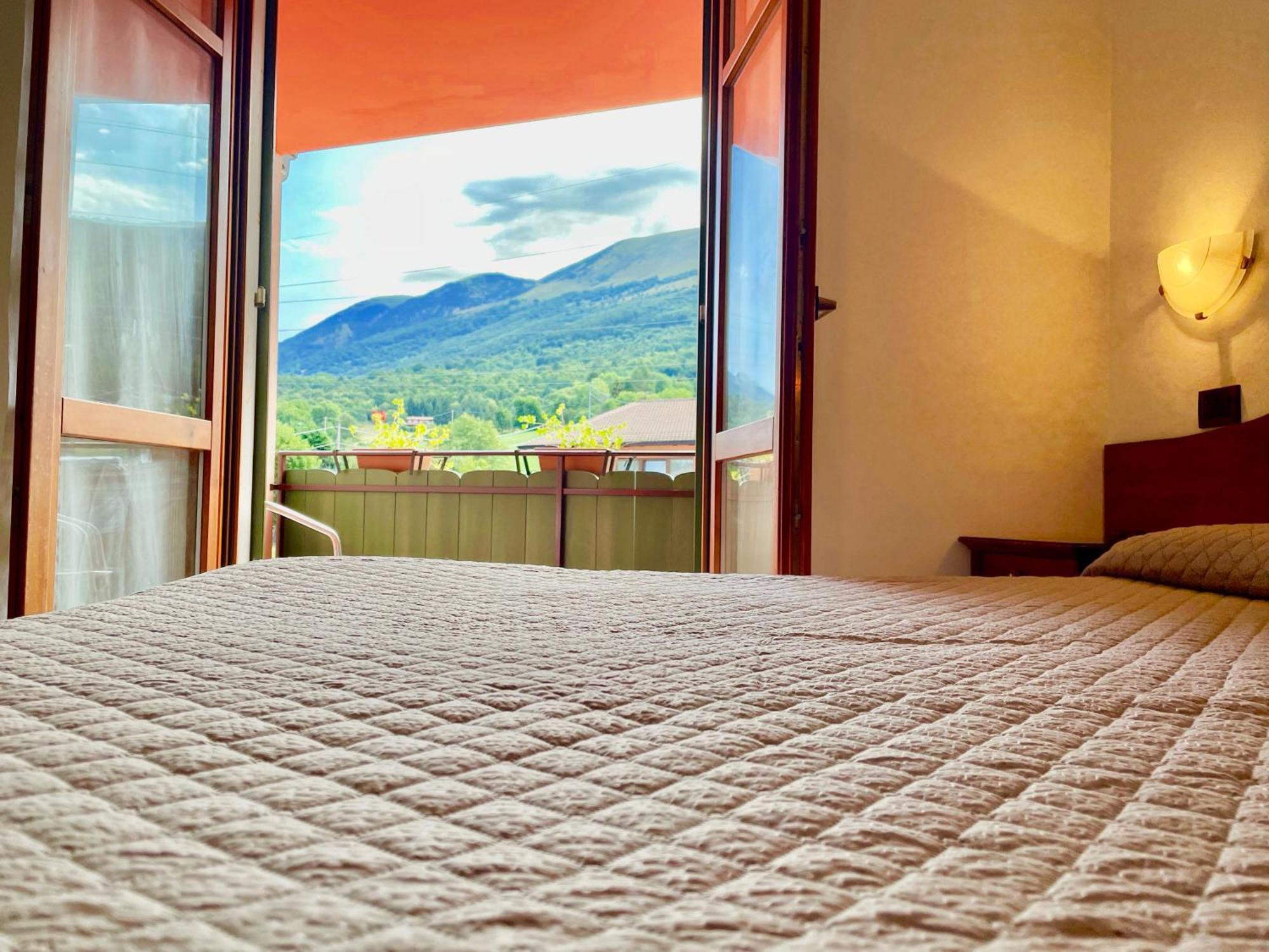Hotel Edelweiss San Zeno di Montagna Eksteriør billede